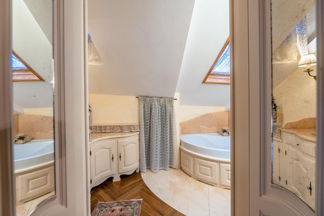 Dimora Lucrezia Apartment Savona Exterior foto